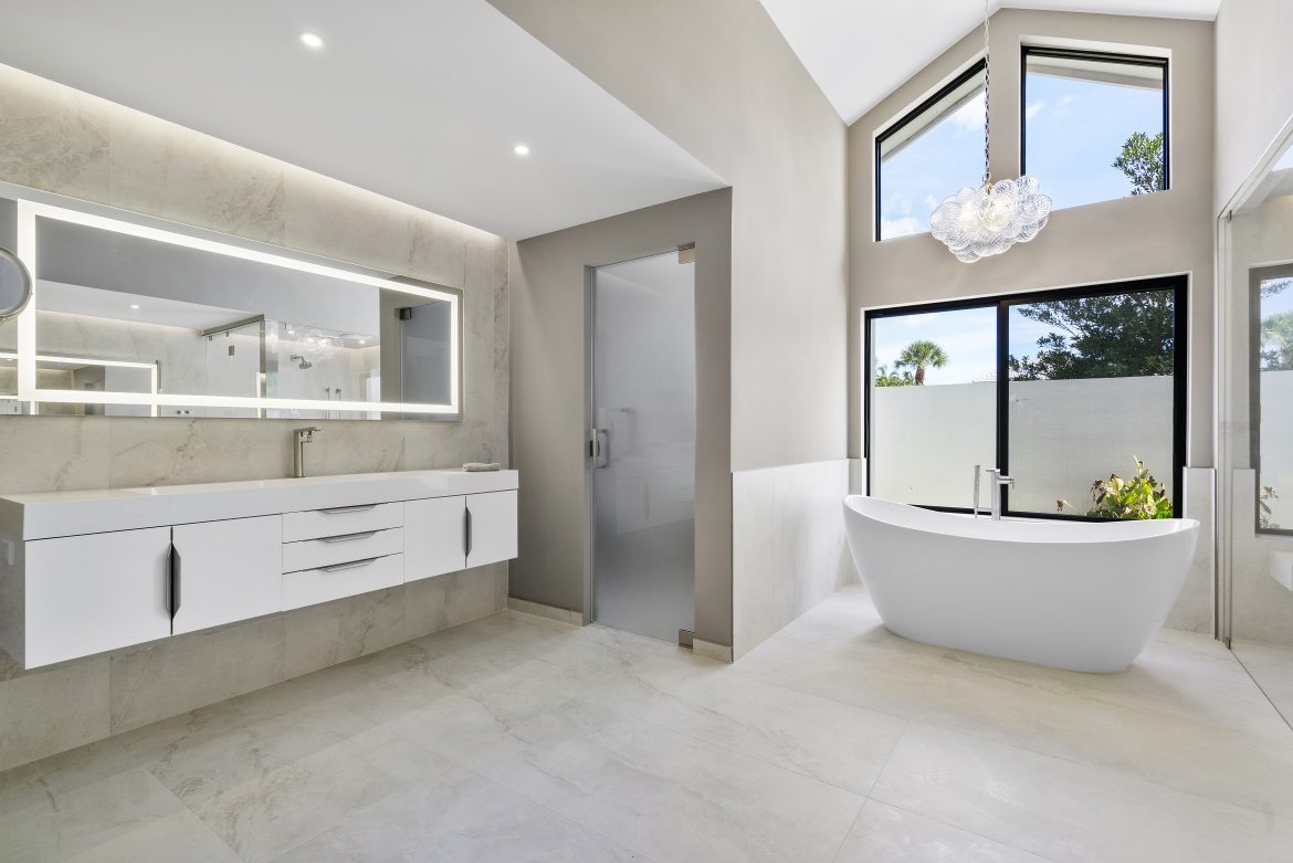 ID4-028-Master-Bath-Left-1170x781